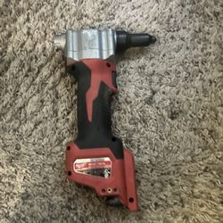 Milwaukee Rivet Tool