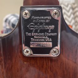 2001 Epiphone Thunderbird IV 2 Tone Sunburst