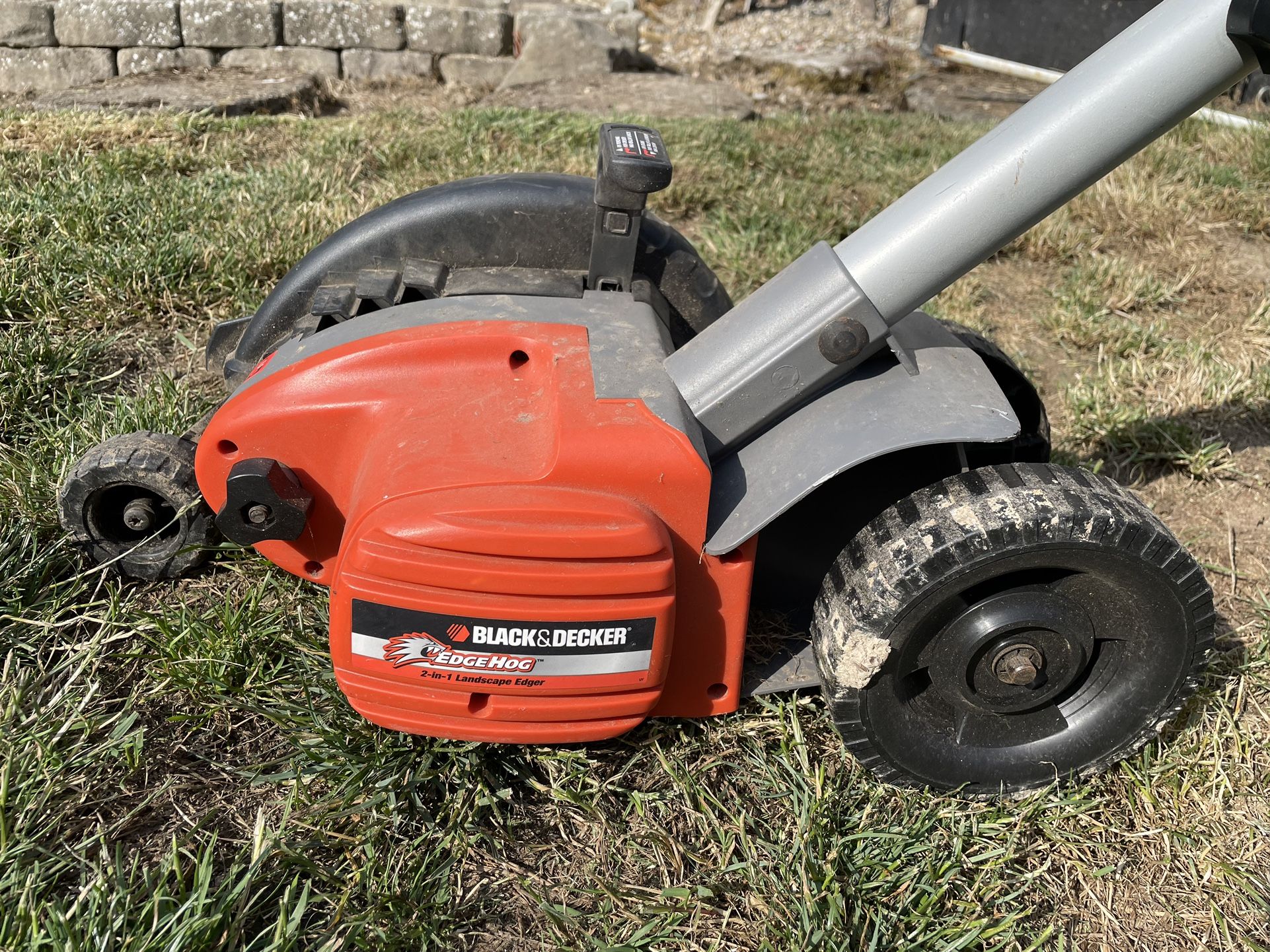 Black And Decker EdgeHog 2 In 1 Landscape Edger Trencher for Sale