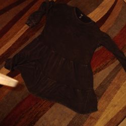 Jr Tunic/dress. Great with Leggings.  Sz Med