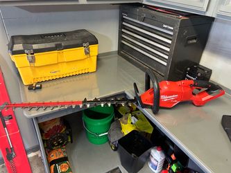 M18 FUEL 18V 30 in. Brushless Cordless Battery Powered Hedge Trimmer (Tool-Only)