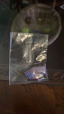 Pokémon Worlds 2025 Anaheim Pin Rally Murkrow Content Creator Pin