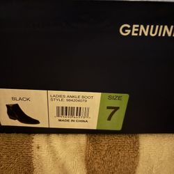 Women’s Suede Ankle Boots 