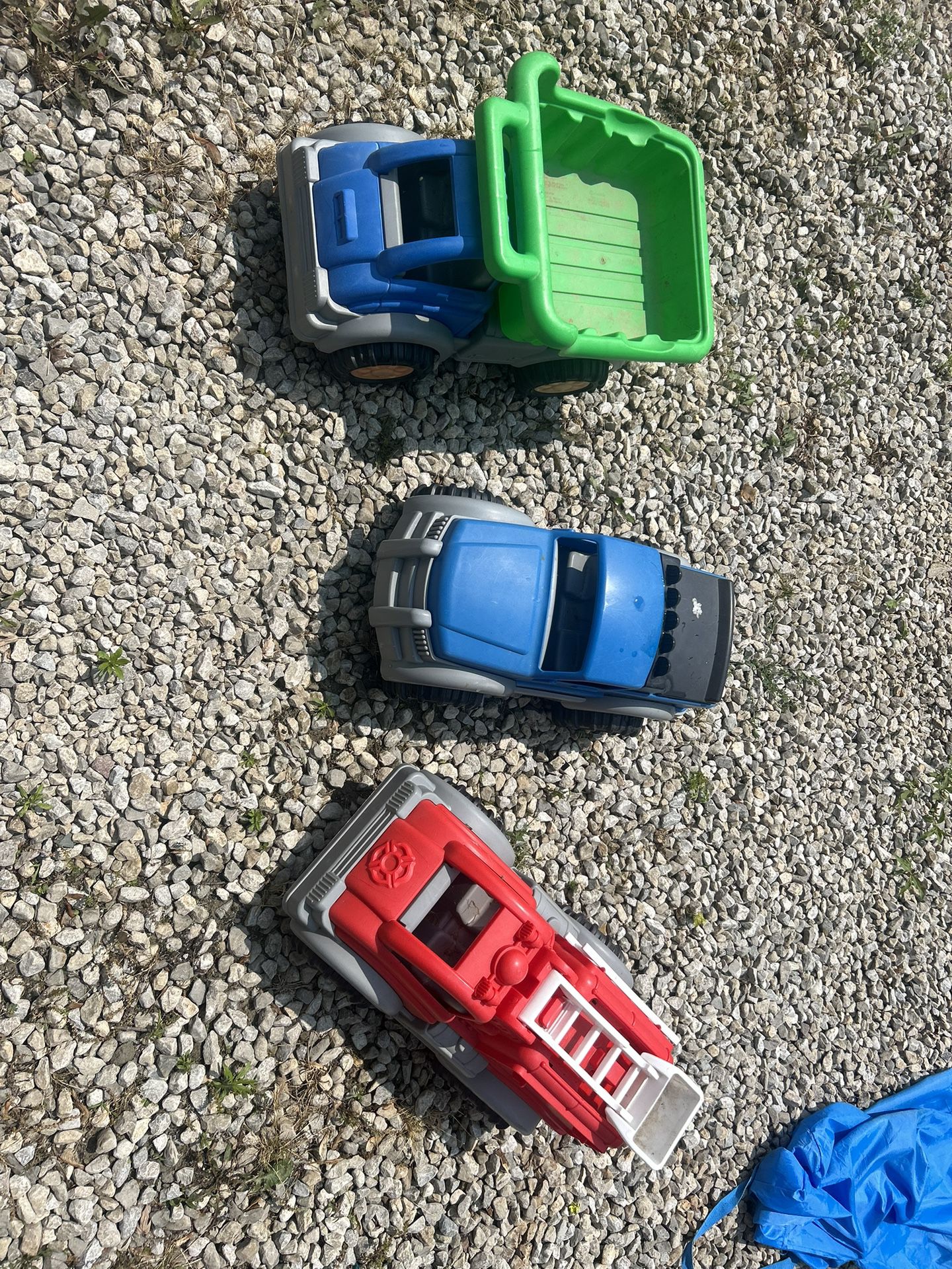 Large Outdoor Cars