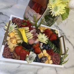 CHARCUTERIE BOARDS AND GRAZING TABLES