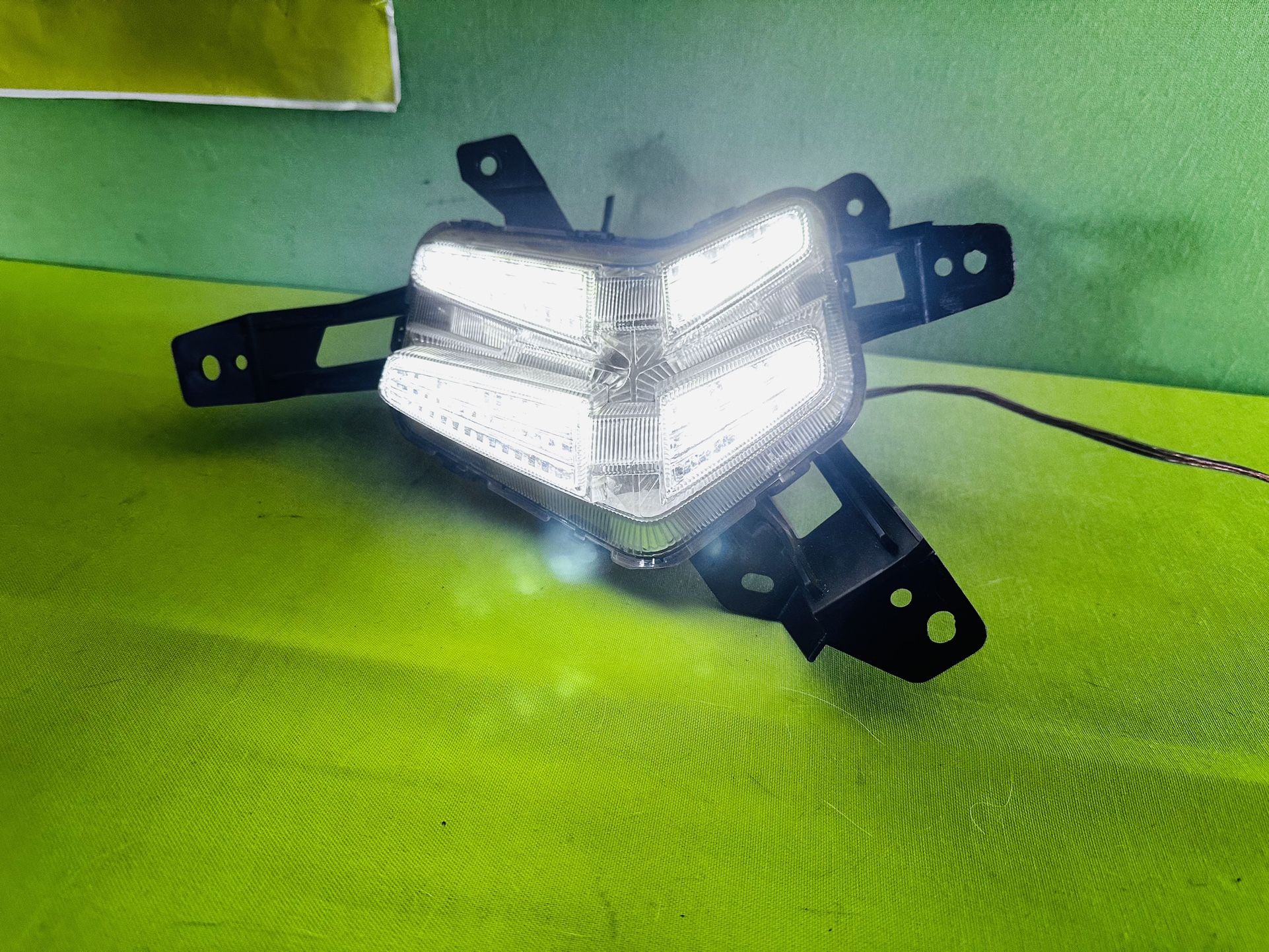 2020 - 2022 KIA NIRO DAYTIME RUNNING LIGHT RIGHT PASSENGER SIDE OEM 92208-G5500 TESTED