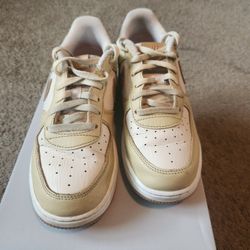 Air Force 1 Cream Brown size 3y