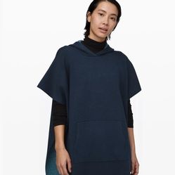 Lululemon ALL IN A DAY HOODED PONCHO Heathered Petrol Blue/Night Diver Size: ONE SIZE 