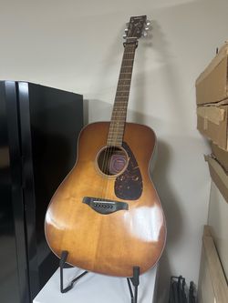 Yamaha FG700S Guitar