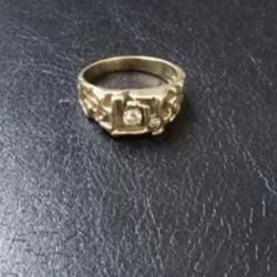 10kt Gold Nugget Ring  W/2 Real Diamonds (read Description  Below)