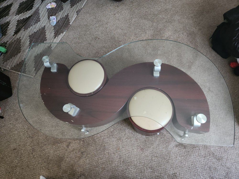 S-shaped Coffee Table