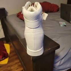 Beautiful Off White Wedges/ Never Worn 