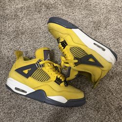 Jordan 4 Lightnings 