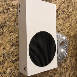XBOX series S  With Working Controller 