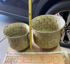Set of 2 Metal Plant Holders / Basket Style