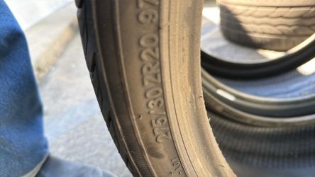 275/30z20 2 tires nothing