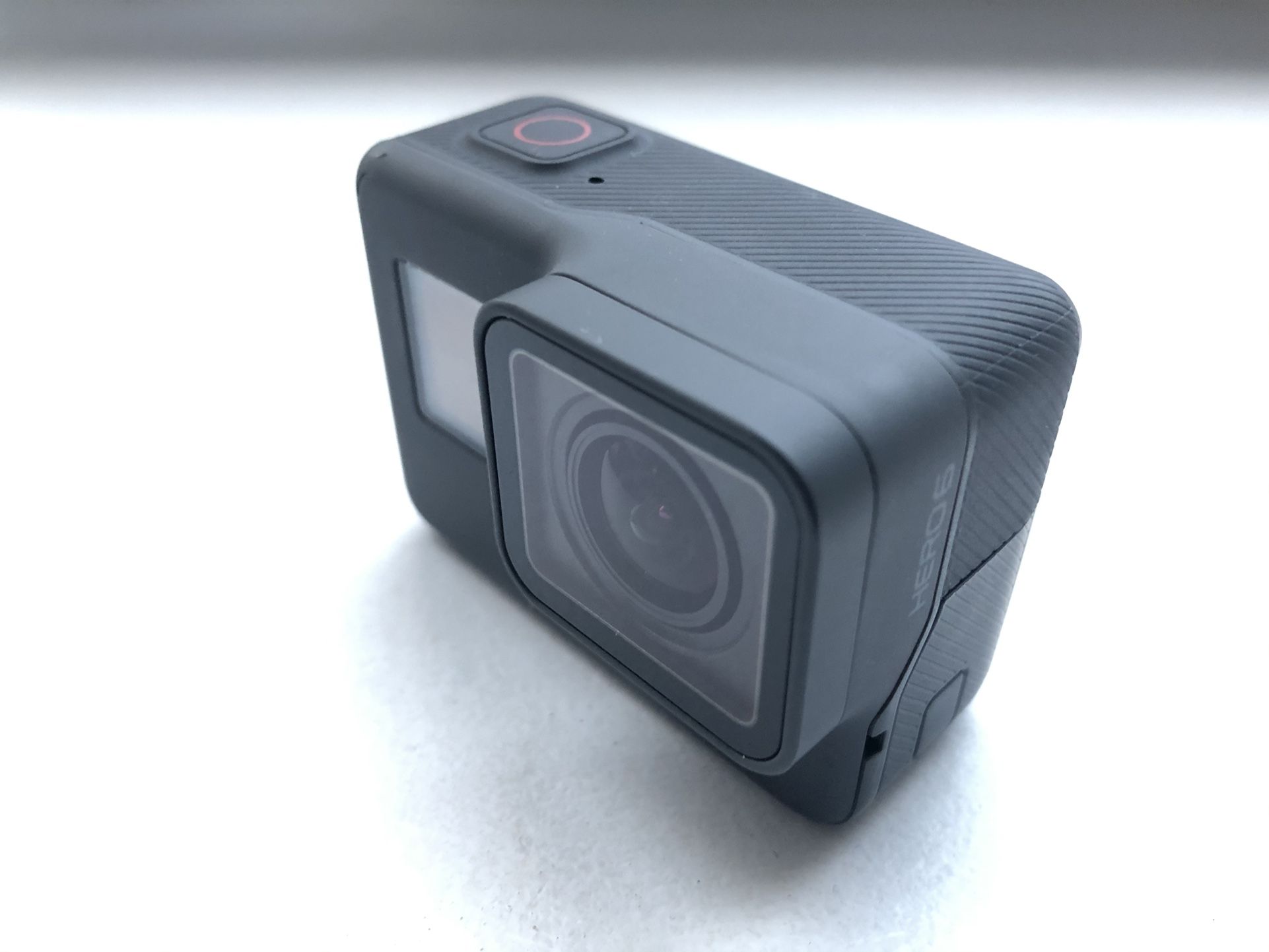 Gopro Hero 6 + 2 Spare Batteries + Charger