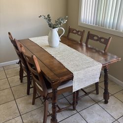 Extendable Real Wood Table & 4 Chairs w/cushions