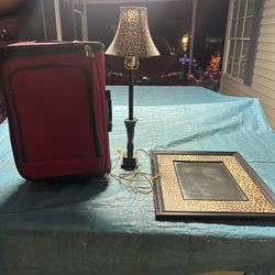 mirror and matching lamp and Carryon Bag 
