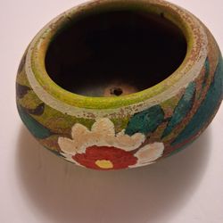 HAND  CRAFTED  POTTERY BOWL.  