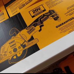 Dewalt New 41/2” Circular Saw Atomic Brushless