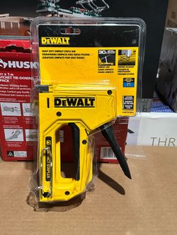 DEWALT Heavy-Duty Compact Staple Gun