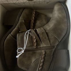 JellyPop Strappy Ankle Booties Women Sz 7  Brown Leather Almond Toe Side Zip