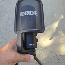 Microphone  Just Need Power Cable