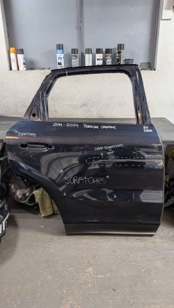 2019-2020-2021-2022-2023 PORSCHE CAYENNE REAR RIGHT SIDE DOOR OEM USED #10494