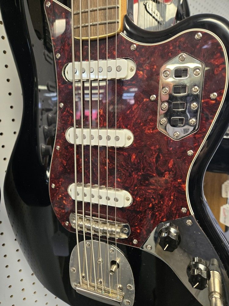 Squier Classic Vibe VI 6 String Bass Guitar