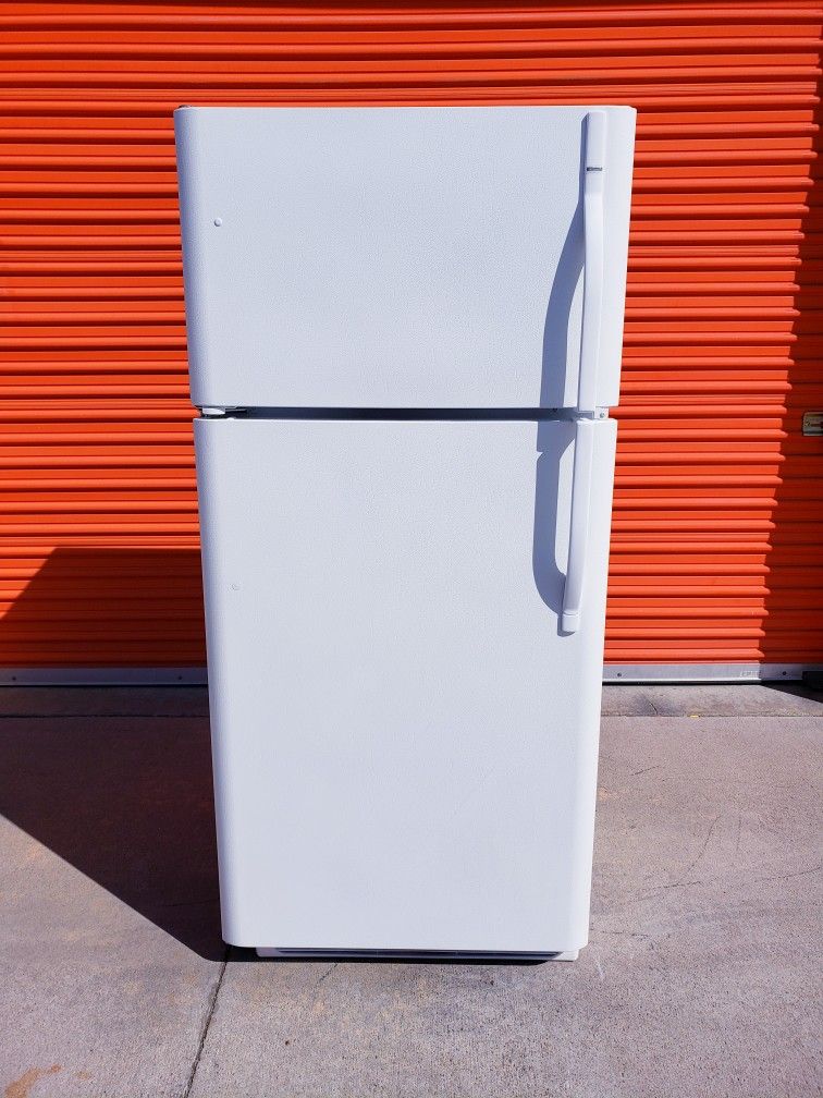 Super Clean Just Like New Works Perfectly Free Delivery Top Freezer Apartment Refrigerator Kenmore 18 CuFt 