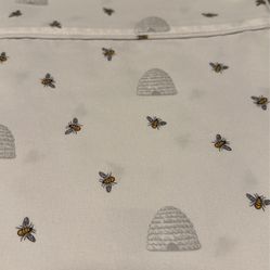 Charisma Honey Bee Bedding