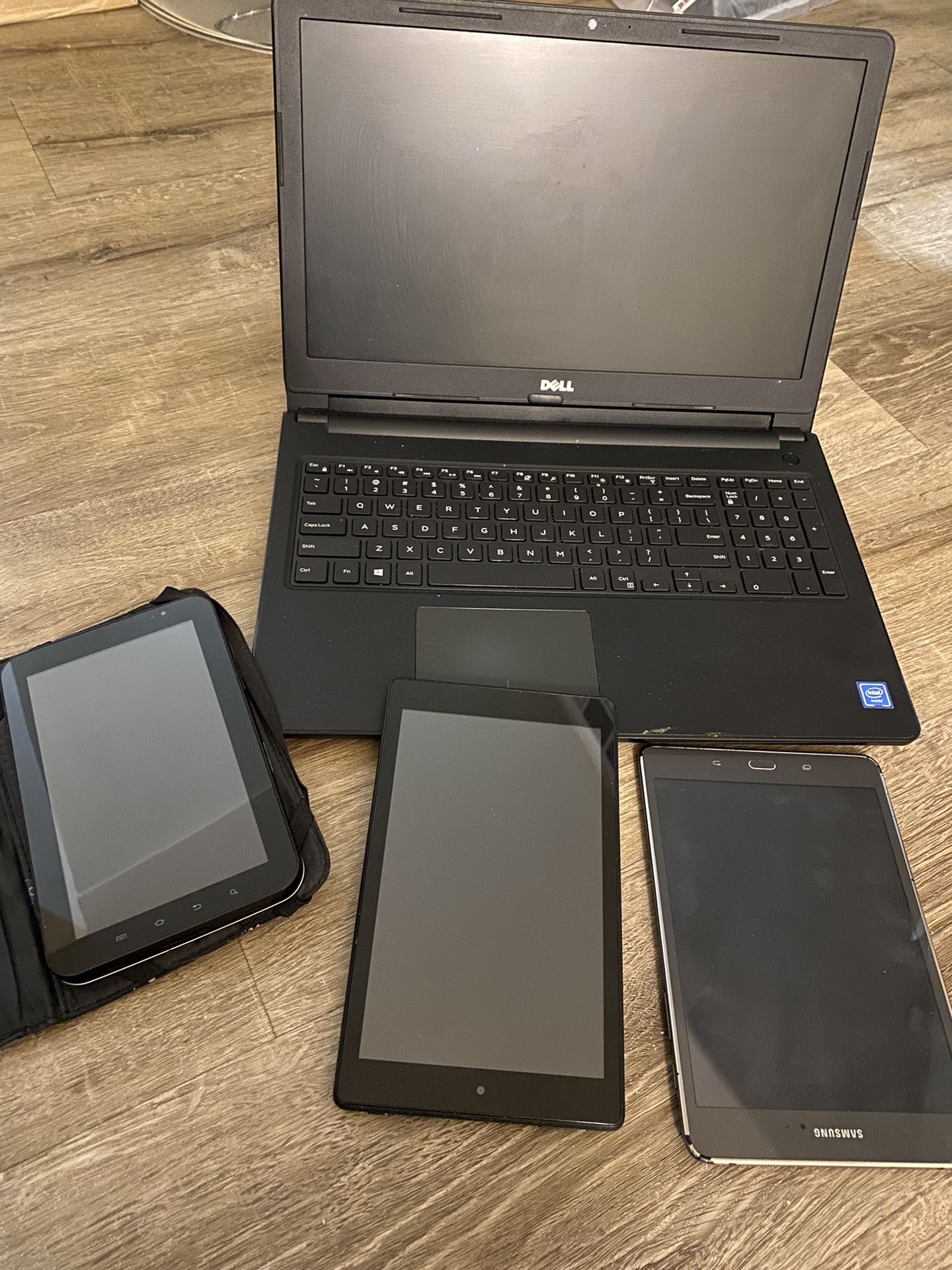 Lot Of 4: laptop Dell Inspiron 15, 2 Samsung Tablets. Amazon Tablets
