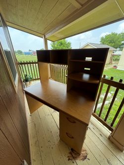 Computer desk