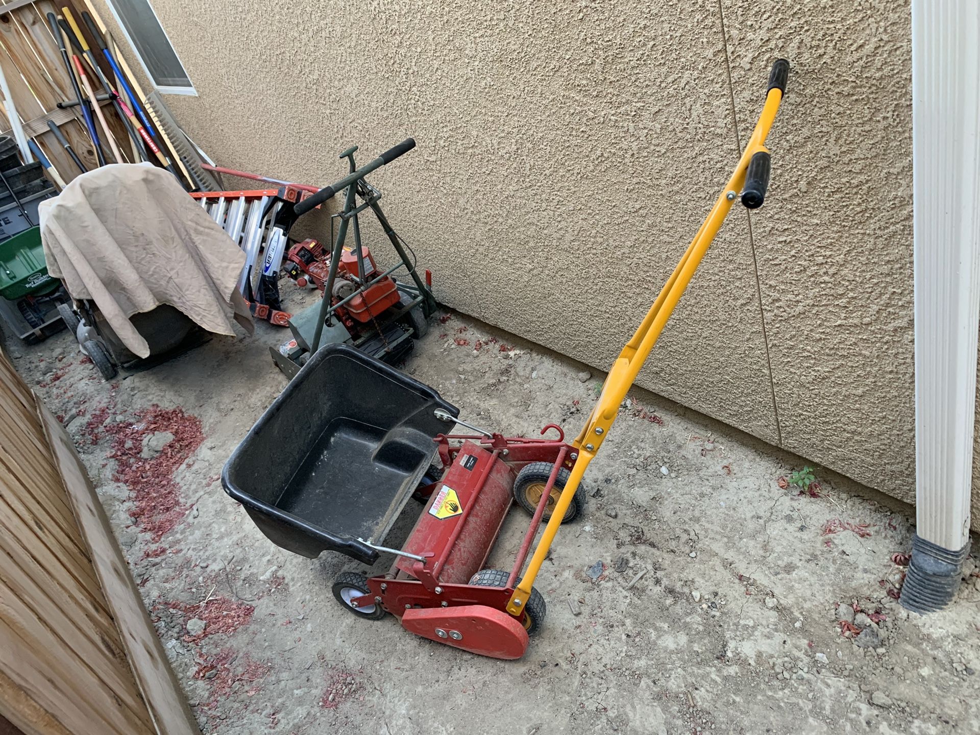 Reel Mower McLane (Manual) Push for Sale in Visalia, CA OfferUp