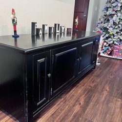 Black tv stand