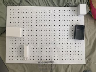 Michael’s Metal Magnetic Pegboard Like New 