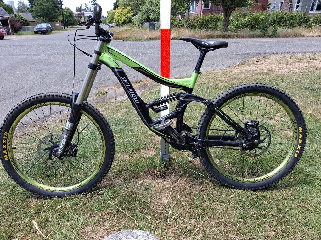 Specialized Down Hill Mountain Bike $600 FIRM