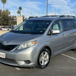 2011 Toyota Sienna