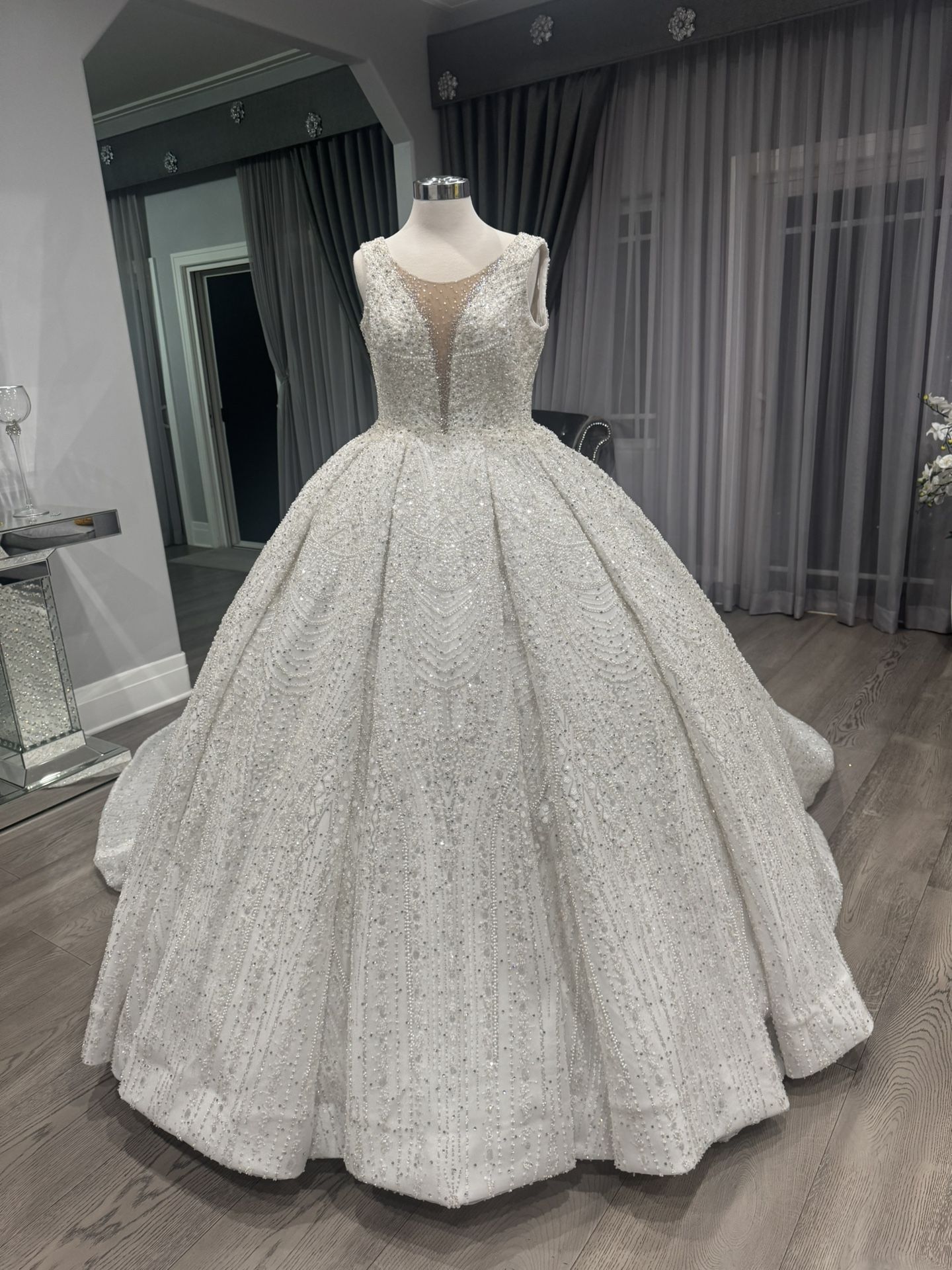 Bridal Dress , Wedding Dress , Luxury Dress With Lots Of Stones