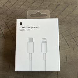 8 Apple chargers USB-C to lightning cable (1m)