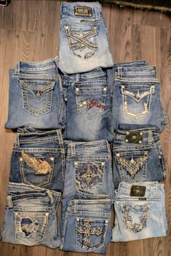 10 PAIRS WOMENS MISS ME JEANS - SIZES 28/29 BOOT