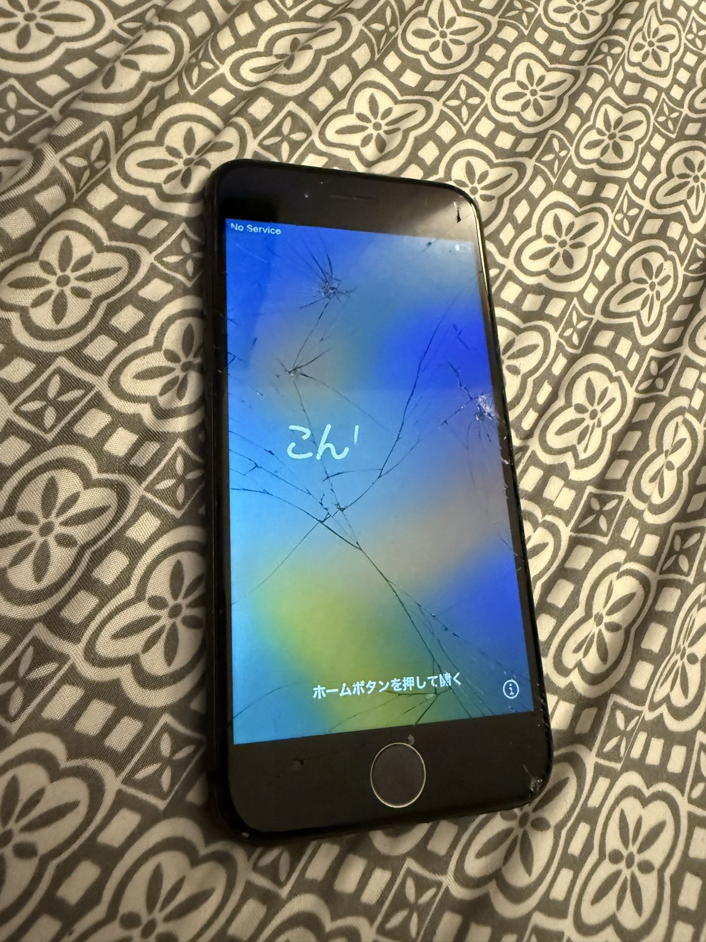 Unlocked iphone 8 Cracked Clean Icould/imei
