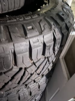 Nitto 37/13.50R22LT