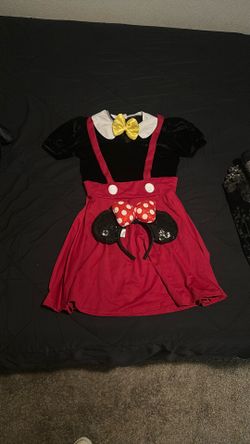 Adult Minnie Mouse Halloween Costume