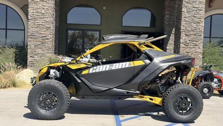 2024 Can-Am™ Maverick R X Rs Carbon Black & Neo Yellow