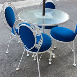 Vintage Cast Iron Patio Set Including Umbrella 