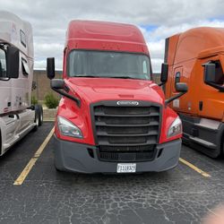 2019 Freightliner Clean Title 