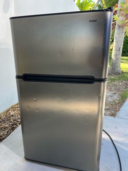 32-inch fridge high