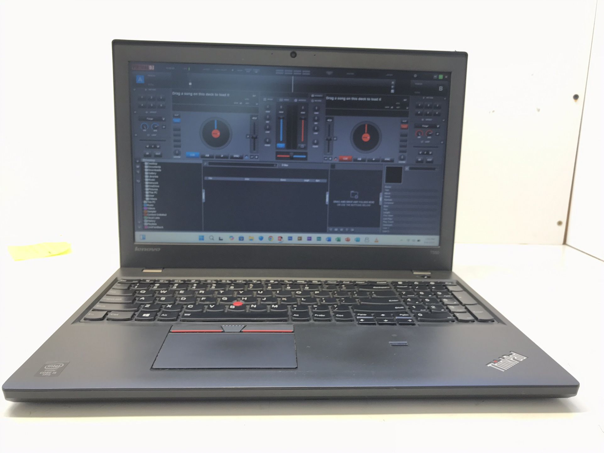 **Lenovo ThinkPad T550 Laptop w/Adobe Photoshop ** *Windows 11 64Bit Full Activate. **Price $190**